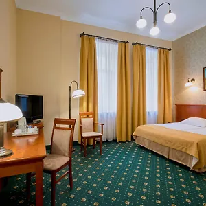 Hetman 3*, Warszawa Polska